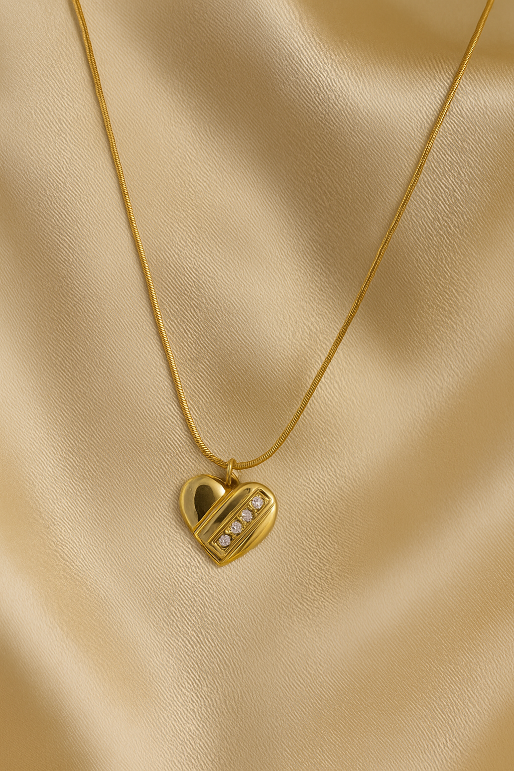 Luxe Heartline Pendant Necklace