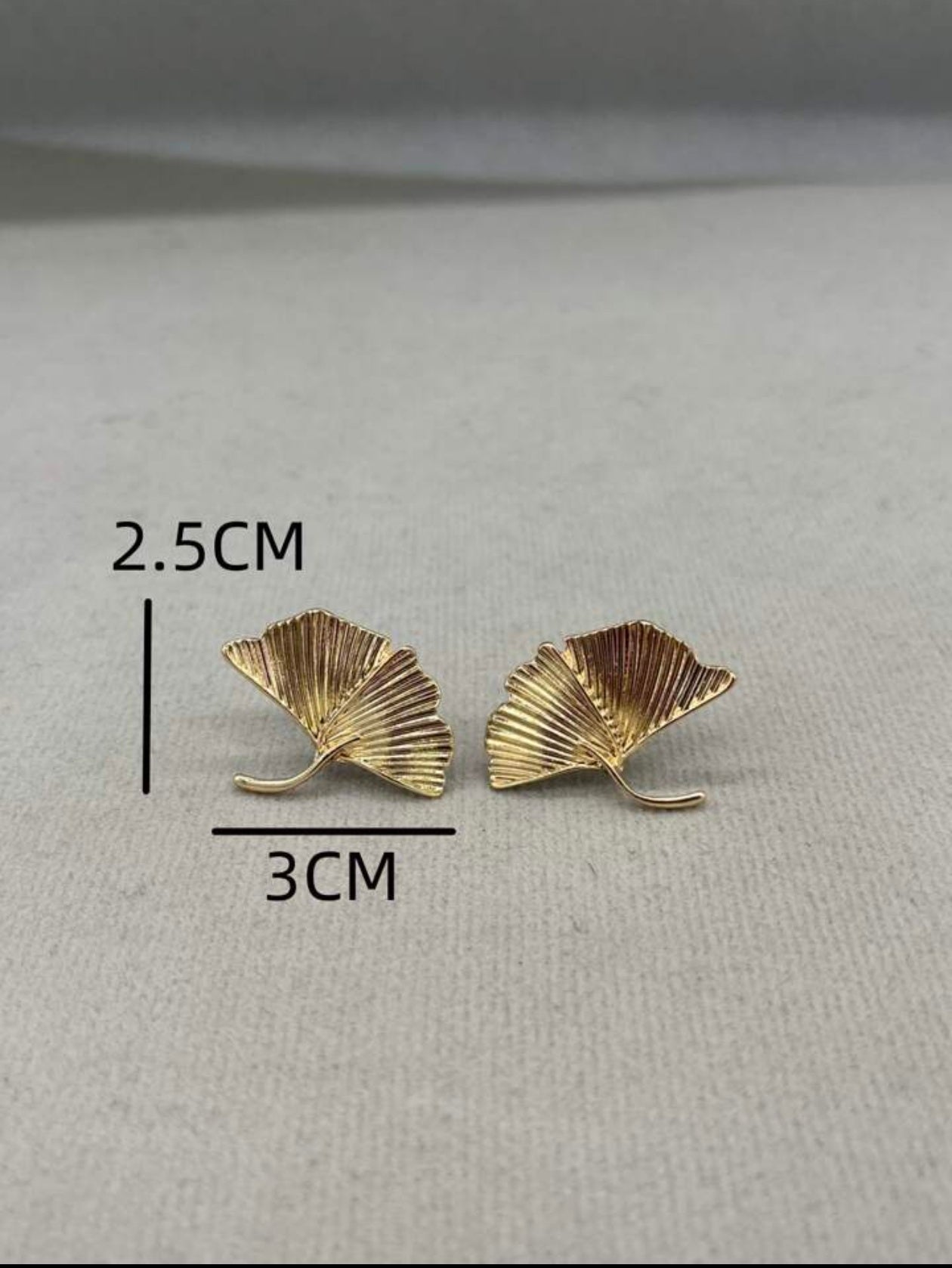 Gingla Botanical Leaf Studs
