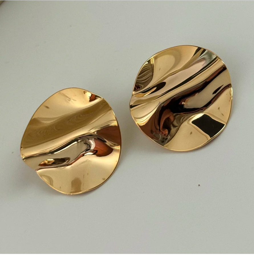 Aurora Flow Statement Studs