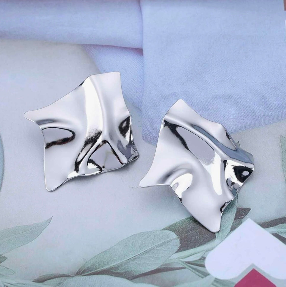 Vexa Folded Sculpt Earrings