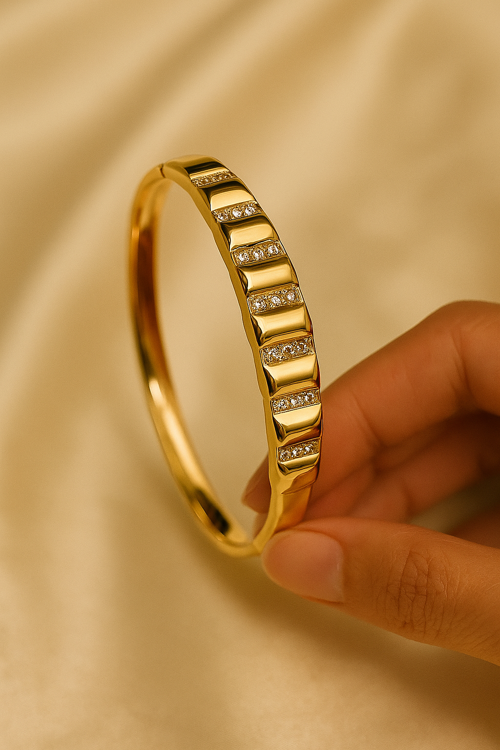 18K Gold-Plated Luxe Panel Bangle | Anti-Tarnish Designer Finish