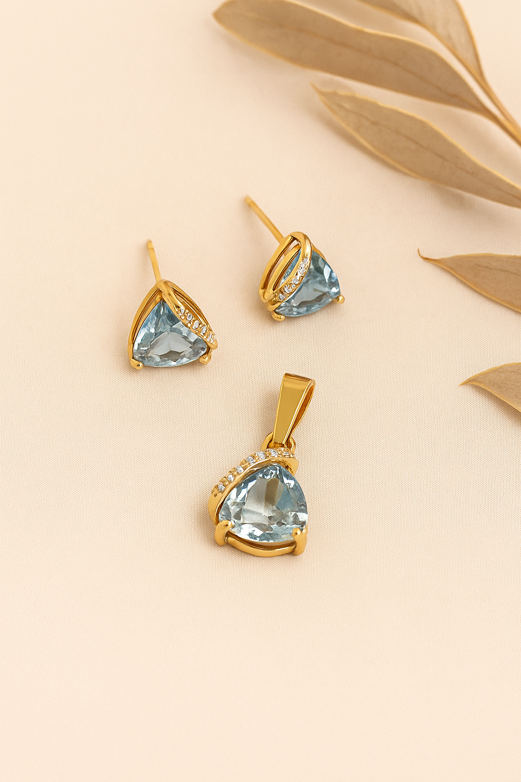 Scarlet Glint Pendent Set