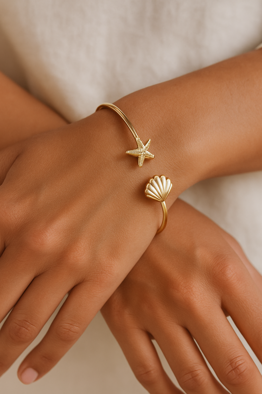 18K Gold-Plated Starfish & Seashell Open Bangle | Anti-Tarnish Coastal Charm