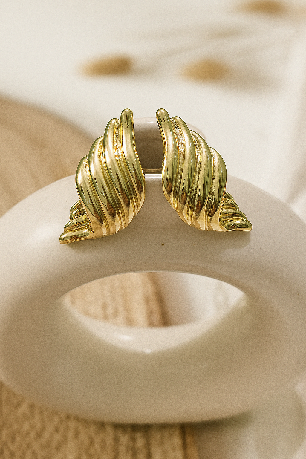 Aurelia  Wave Twist Studs