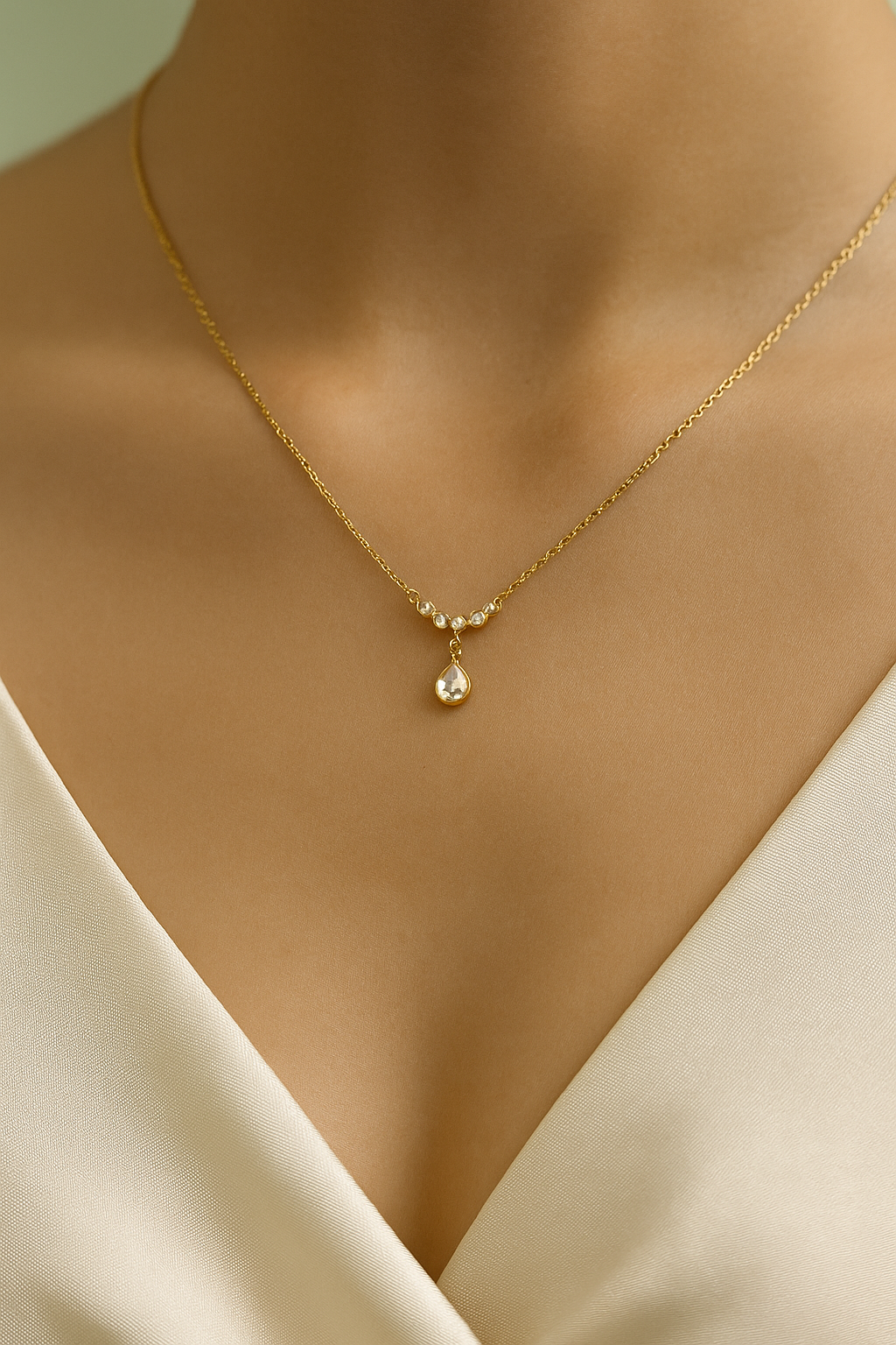 Noor Drop Pearl Necklace Kundan-Style Pendant