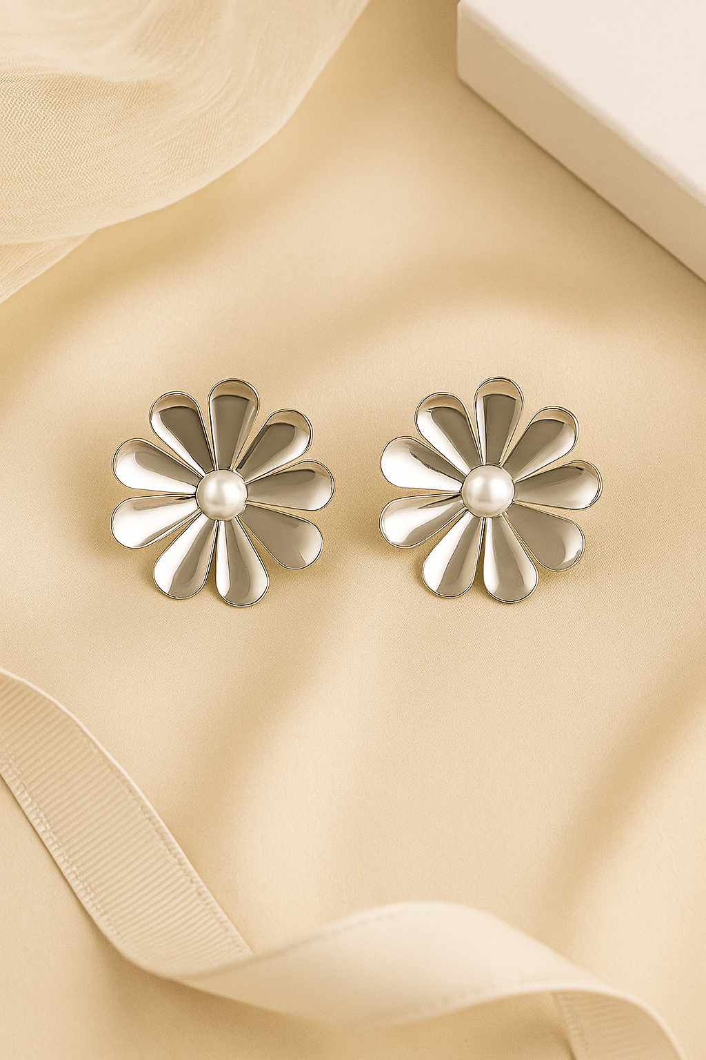 Florencia Bloom Pearl Studs