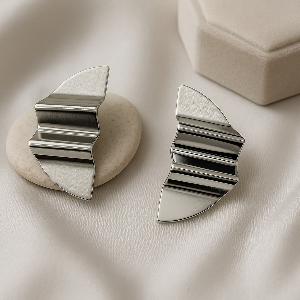 Nova Curve Geometric Studs