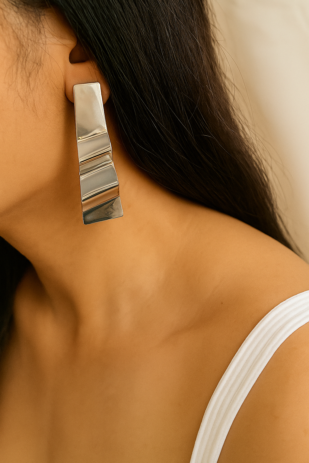 Verta Sculpt Drop Earrings